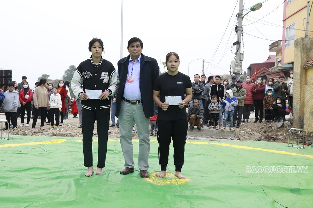 Quyết liệt Hội vật ngày Xuân