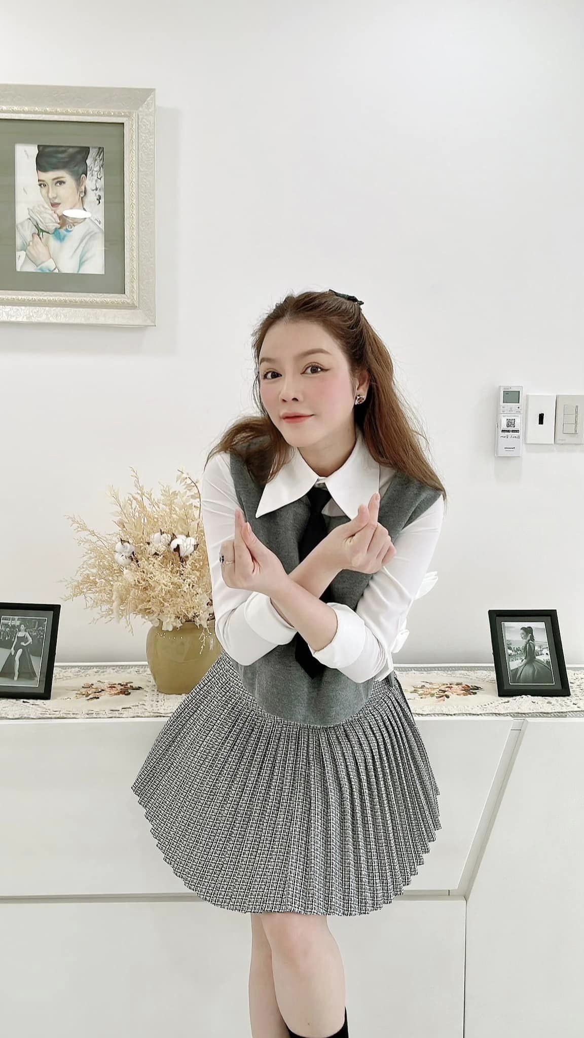 Lý Nhã Kỳ hóa nữ sinh ngày đầu năm Lý Nhã Kỳ hóa nữ sinh ngày đầu năm