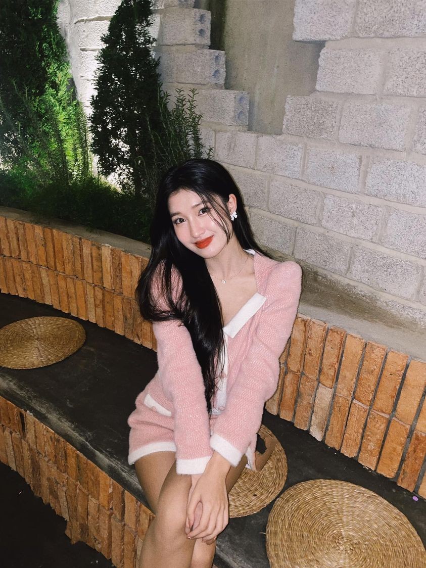 Ngắm nhan sắc Á hậu Phương Nhi