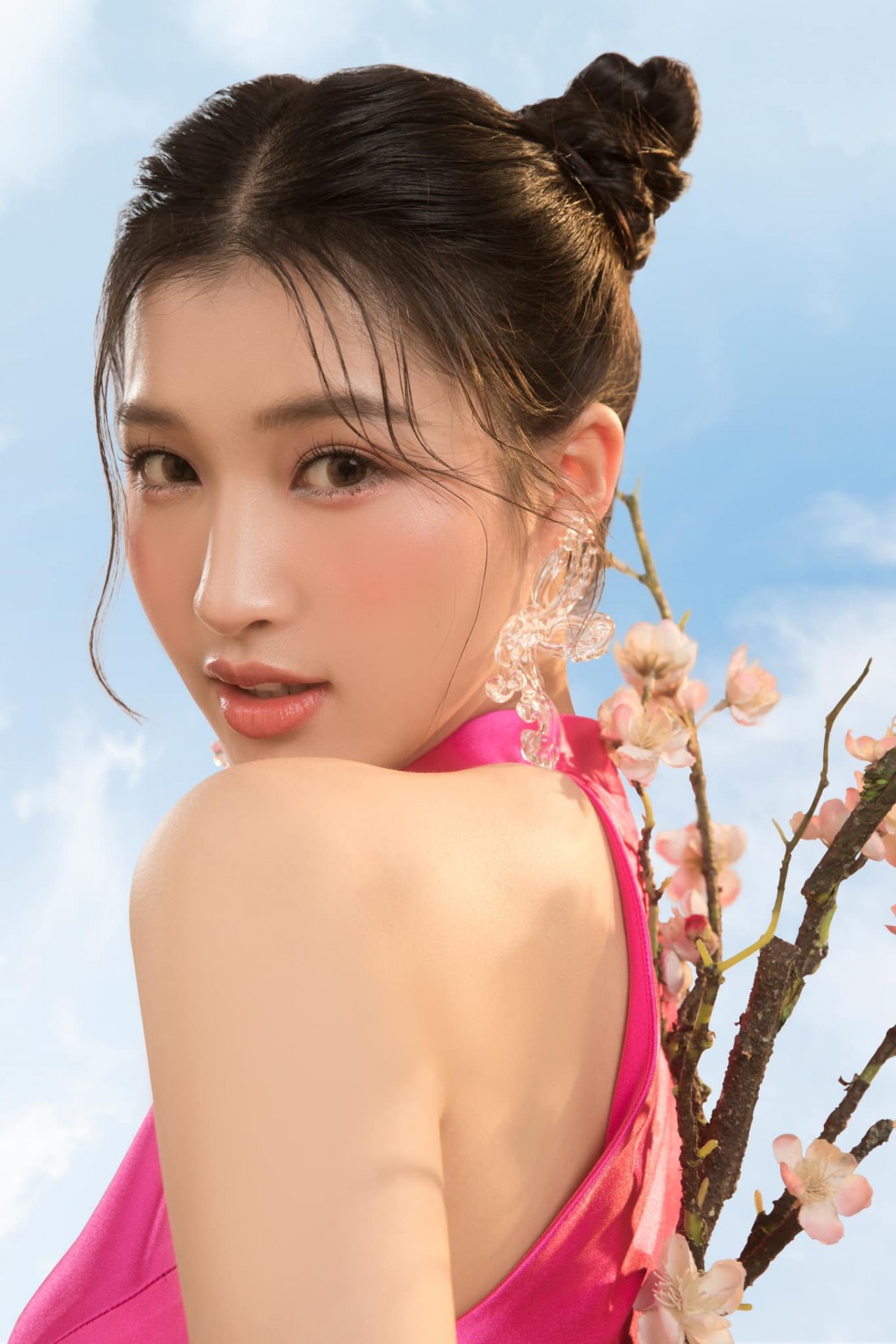 Ngắm nhan sắc Á hậu Phương Nhi