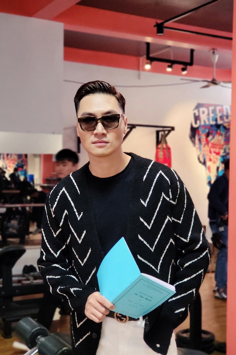 Phim sắp lên sóng VTV3: Những hình ảnh hậu trường của diễn viên Mạnh Trường Phim sắp lên sóng VTV3: Những hình ảnh hậu trường của diễn viên Mạnh Trường