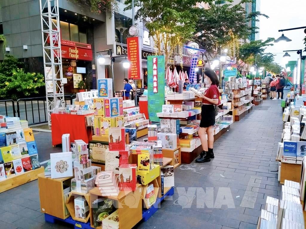 Lễ hội Đường sách Tết Quý Mão thu hút 800.000 lượt khách tham quan