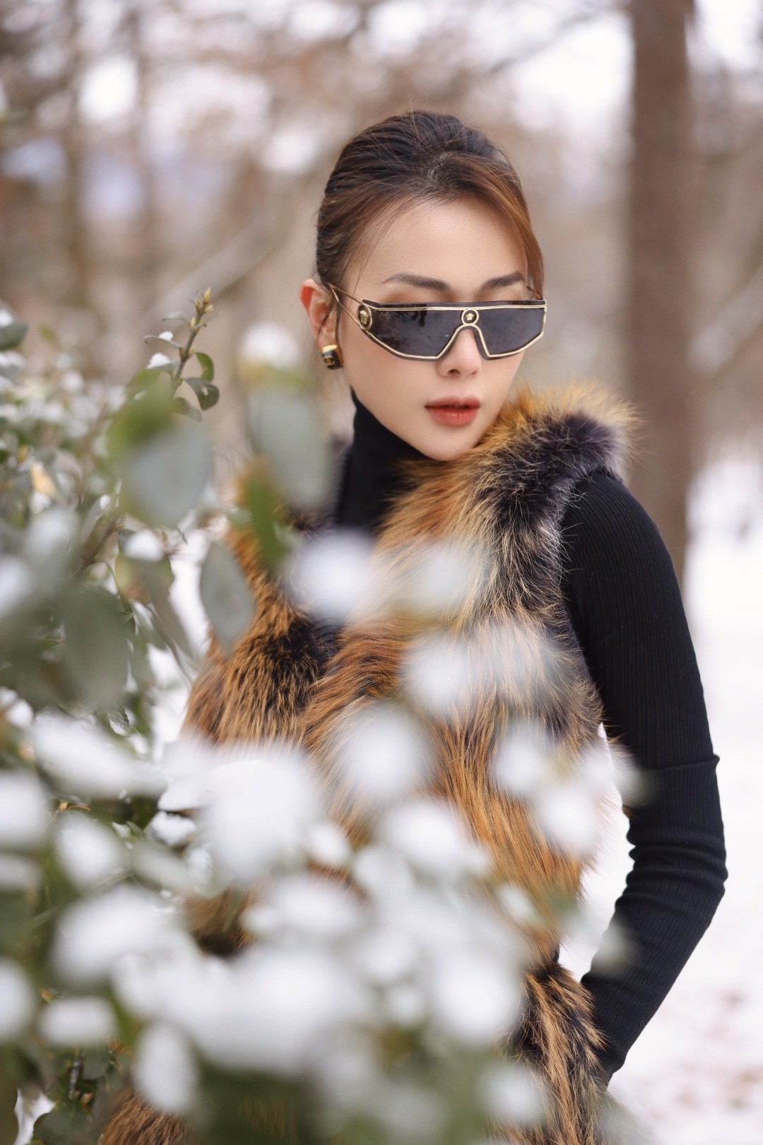 Phương Oanh xinh đẹp với thời trang hàng hiệu, thanh lịch khi du lịch Hàn Quốc