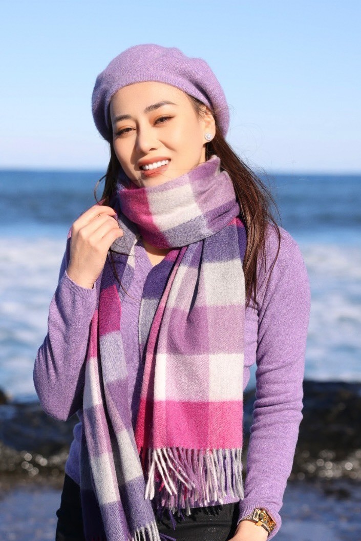 Phương Oanh xinh đẹp với thời trang hàng hiệu, thanh lịch khi du lịch Hàn Quốc