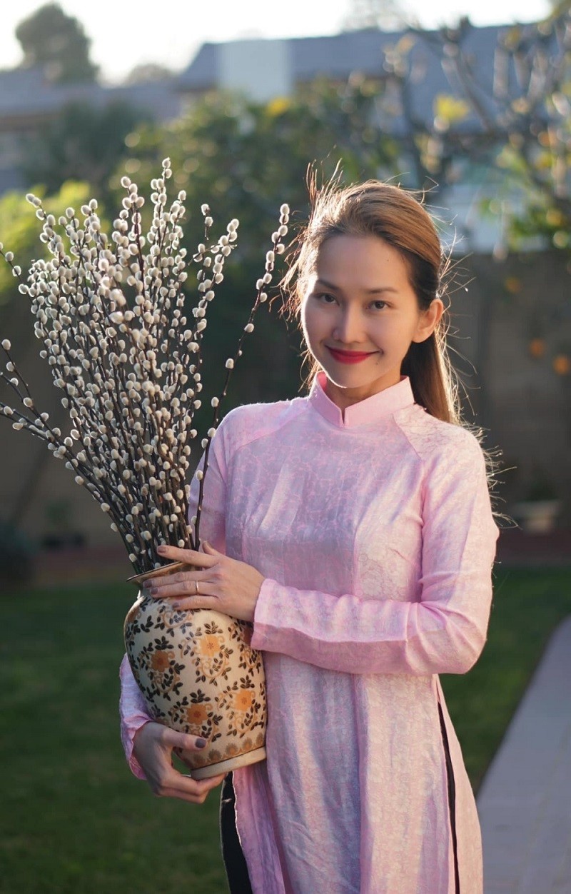 Gia đình Kim Hiền chuyển về sống trong ngôi nhà ở Fountain Valley, bang California từ giữa năm 2022. Vừa qua, cô cùng các con đón mùa Noel và cái Tết đầu tiên tại đây.