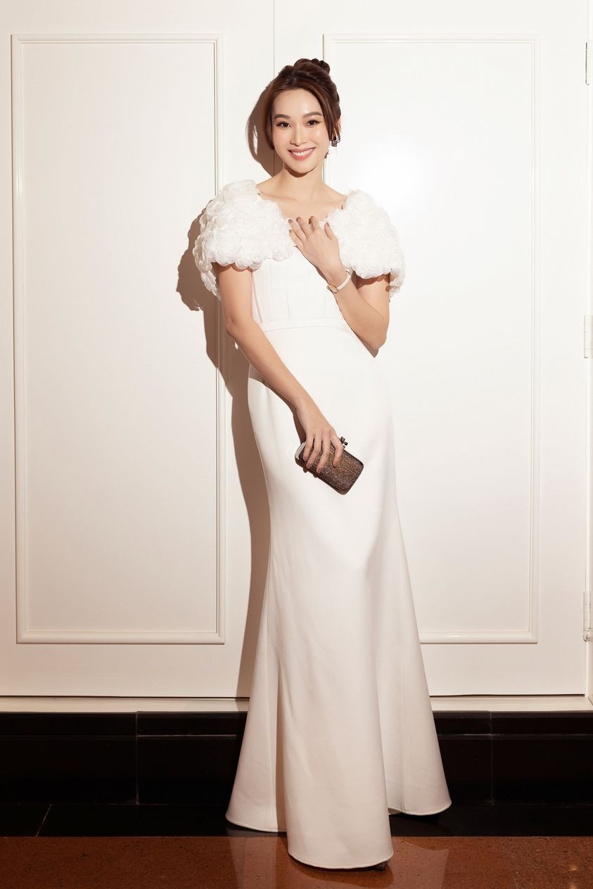 Nhan sắc trong veo của Hoa hậu Đặng Thu Thảo