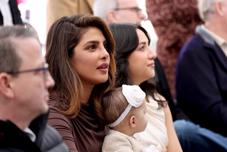 Con gái Hoa hậu Thế giới năm 2000