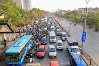 Dự báo thời tiết đêm nay và ngày mai (31/1-1/2): Hà Nội, Bắc Bộ trời rét, có mưa nhỏ, sương mù, trưa chiều hửng nắng; Nam Bộ mưa rào vài nơi