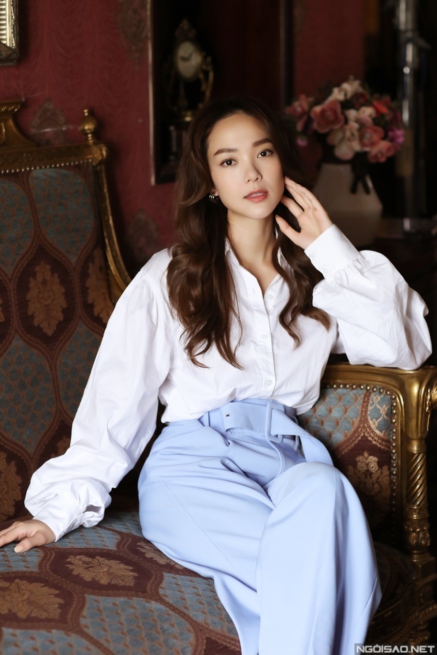 Một năm qua là quãng thời gian viên mãn của Minh Hằng trong cả sự nghiệp và đời tư, được lưu giữ bằng các vai diễn thành công và tiệc cưới khiến nhiều người ngưỡng mộ.