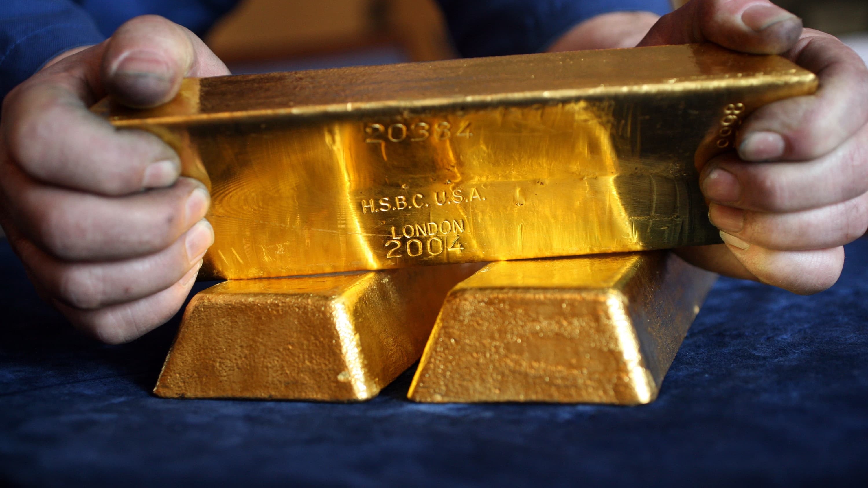 Giá vàng hôm nay 10/4/2025: Giá vàng 'căng' theo dòng chảy thuế quan Mỹ-Trung Quốc, tăng 'vùn vụt', kim loại quý vẫn nổi bật nhất