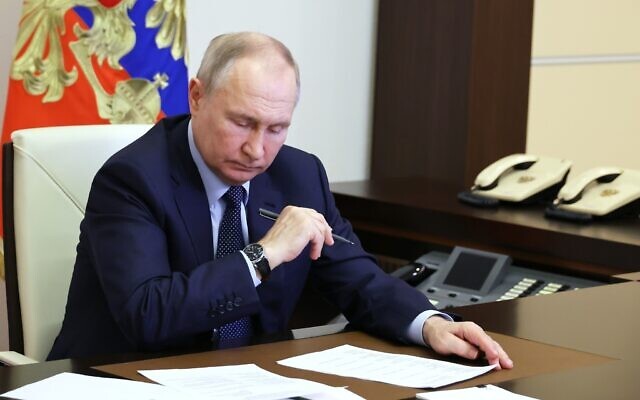 Viện trợ Ukraine: Cự tuyệt mong muốn của Kiev nhưng Anh 'không chắc chắn'; vũ khí tầm xa sẽ không cản được Nga? (Nguồn: AP) Viện trợ Ukraine: Cự tuyệt mong muốn của Kiev nhưng Anh 'không chắc chắn'; vũ khí tầm xa sẽ không cản được Nga? (Nguồn: AP)