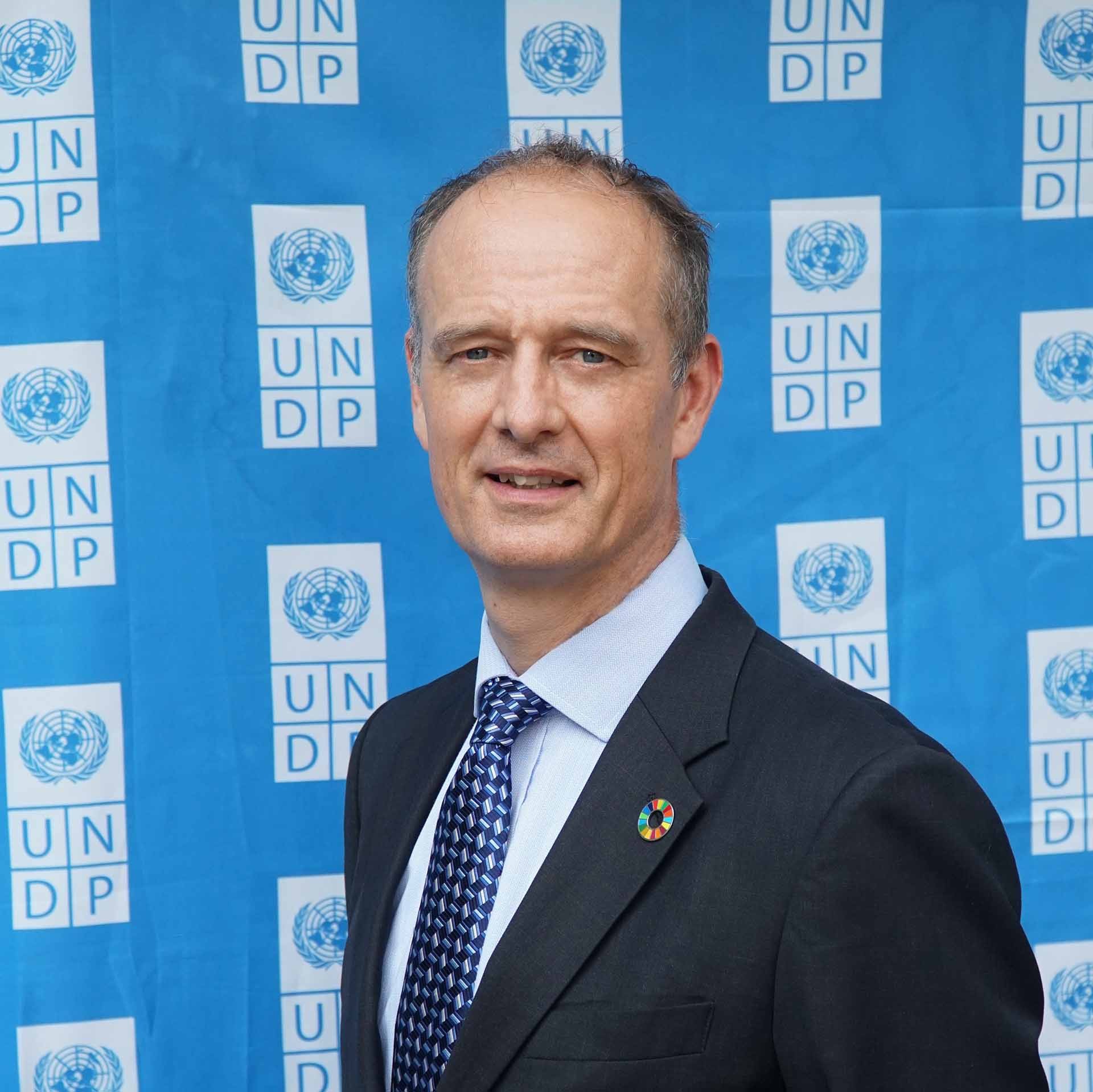 Ông Patrick Haverman, Phó Trưởng đại diện thường trú của Chương trình Phát triển Liên hợp quốc (UNDP) tại Việt Nam. Ông Patrick Haverman, Phó Trưởng đại diện thường trú của Chương trình Phát triển Liên hợp quốc (UNDP) tại Việt Nam.