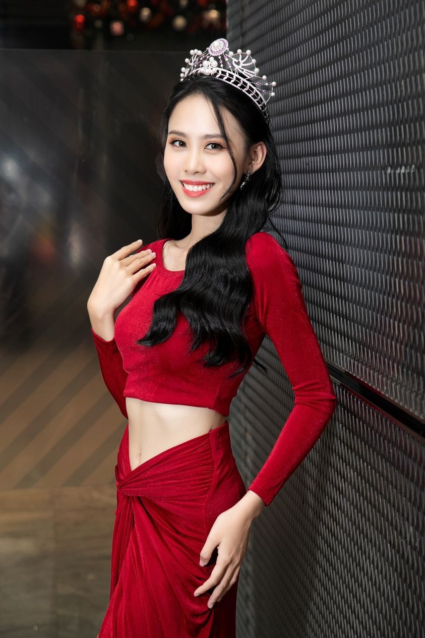 Á hậu Ngọc Hằng