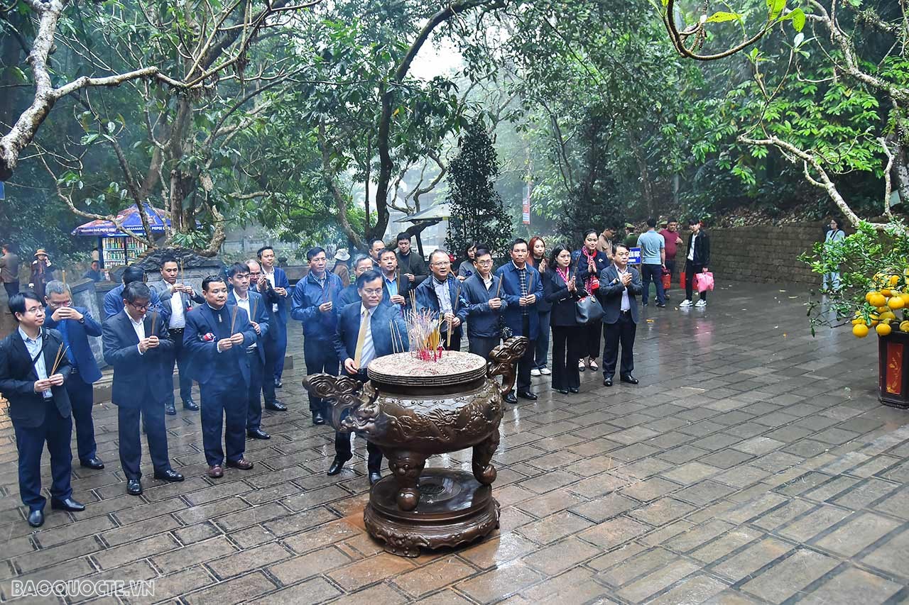 Đoàn Trưởng Cơ quan đại diện Việt Nam ở nước ngoài bổ nhiệm năm 2022 thăm, làm việc tại tỉnh Phú Thọ