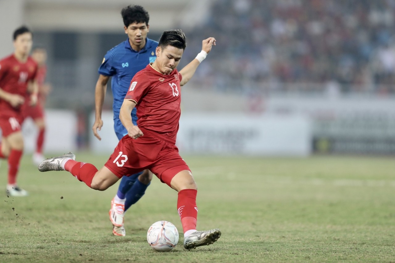 Tiền vệ Hoàng Đức có giá chuyển nhượng cao nhất V-League 2023