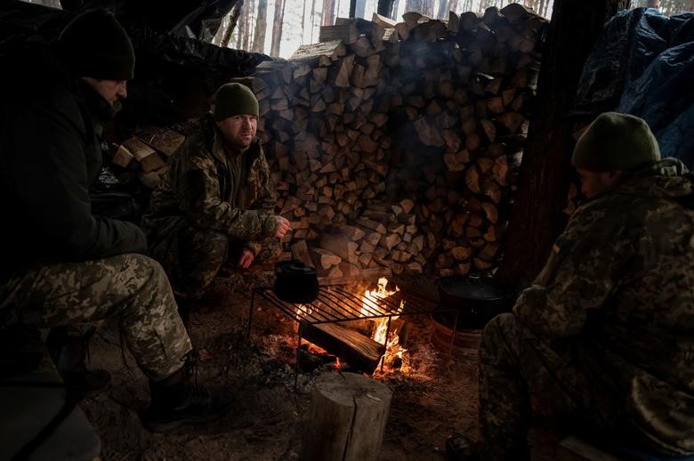 Hình ảnh tập trận ở vùng Chernobyl của quân đội Ukraine