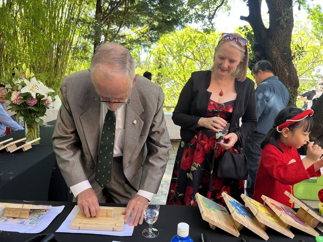 Tổng lãnh sự quán Việt Nam tại Sydney gắn kết cộng đồng qua các trò chơi dân gian ngày Tết