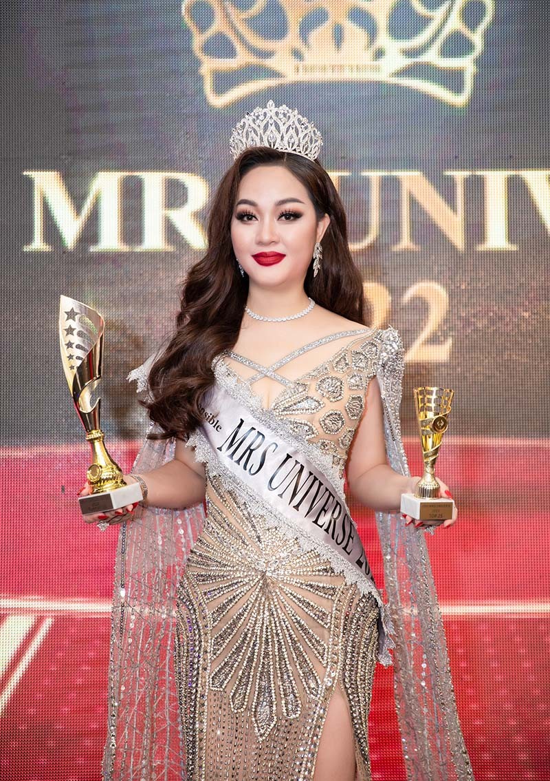 Hoàng Thanh Nga xuất sắc đoạt giải Á hậu 1 Mrs Universe 2022 tại Sofia