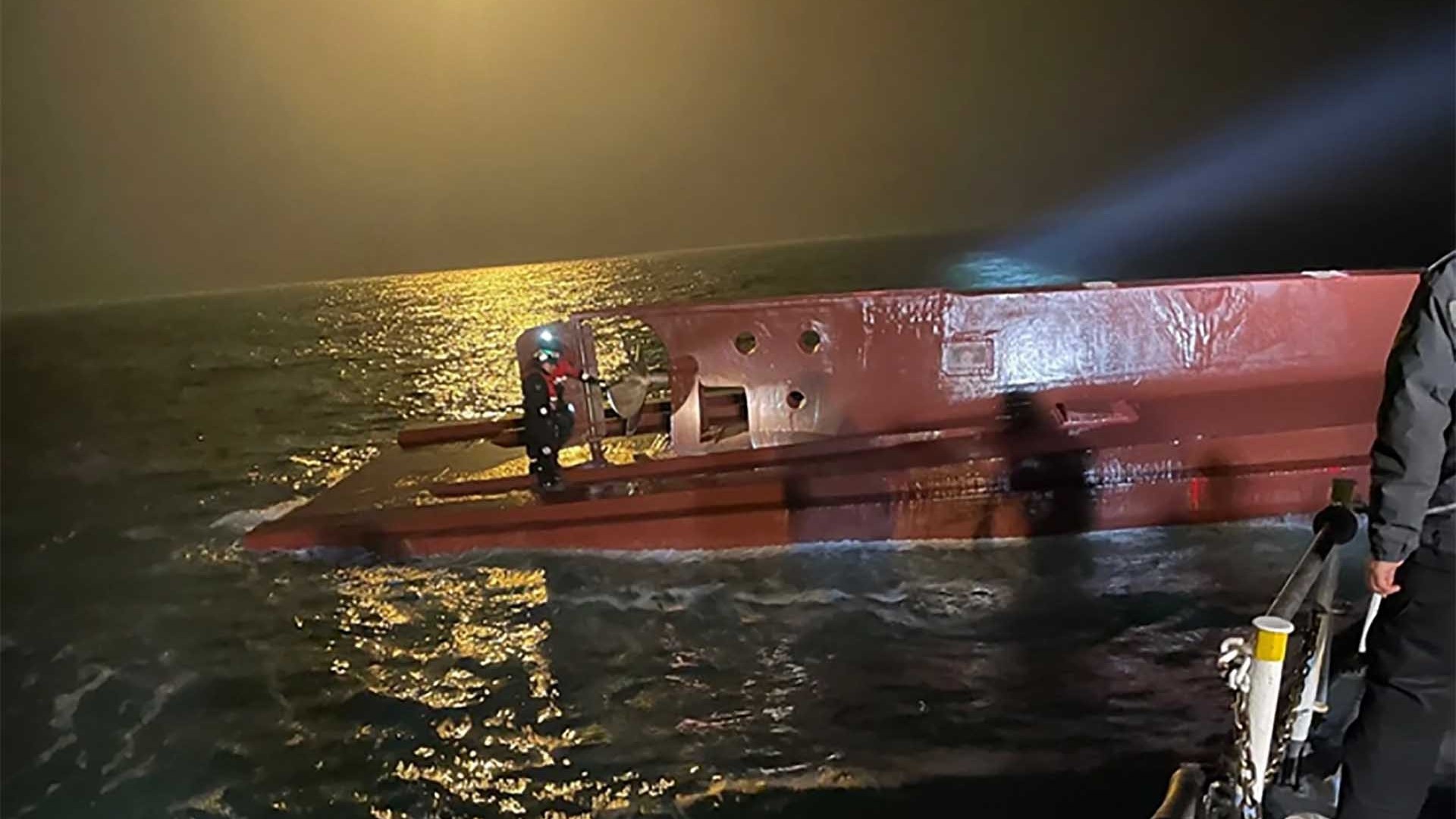 thong tin ve viec 2 cong dan viet nam mat tich trong vu chim tau danh ca tai han quoc