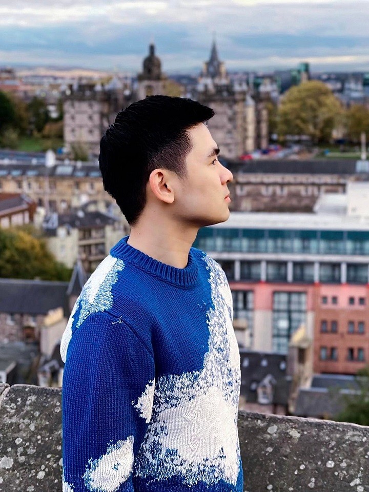 Thời trang hàng hiệu đi du lịch của chồng Hoa hậu Đỗ Mỹ Linh