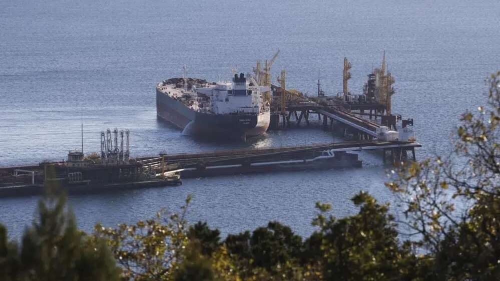 an do khong con manh tay mua dau nga trung quoc nhanh chong lap day khoang trong