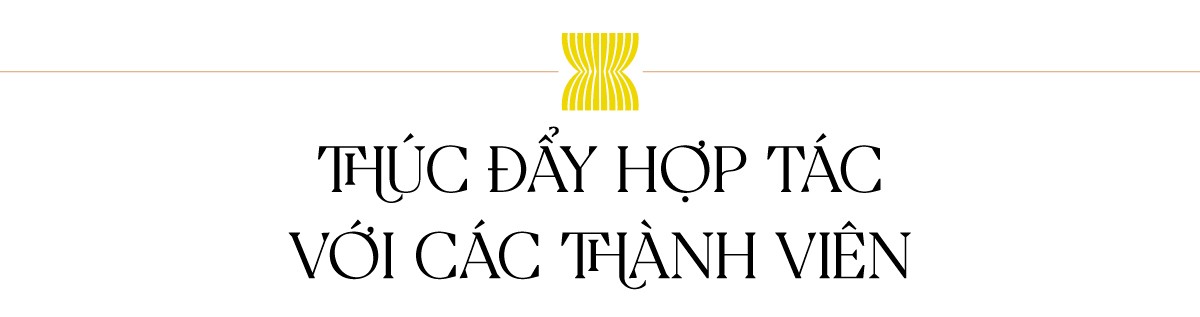 Hội nghị hẹp Bộ trưởng Ngoại giao ASEAN:  Vòng tay đoàn kết cho một khởi đầu khí thế