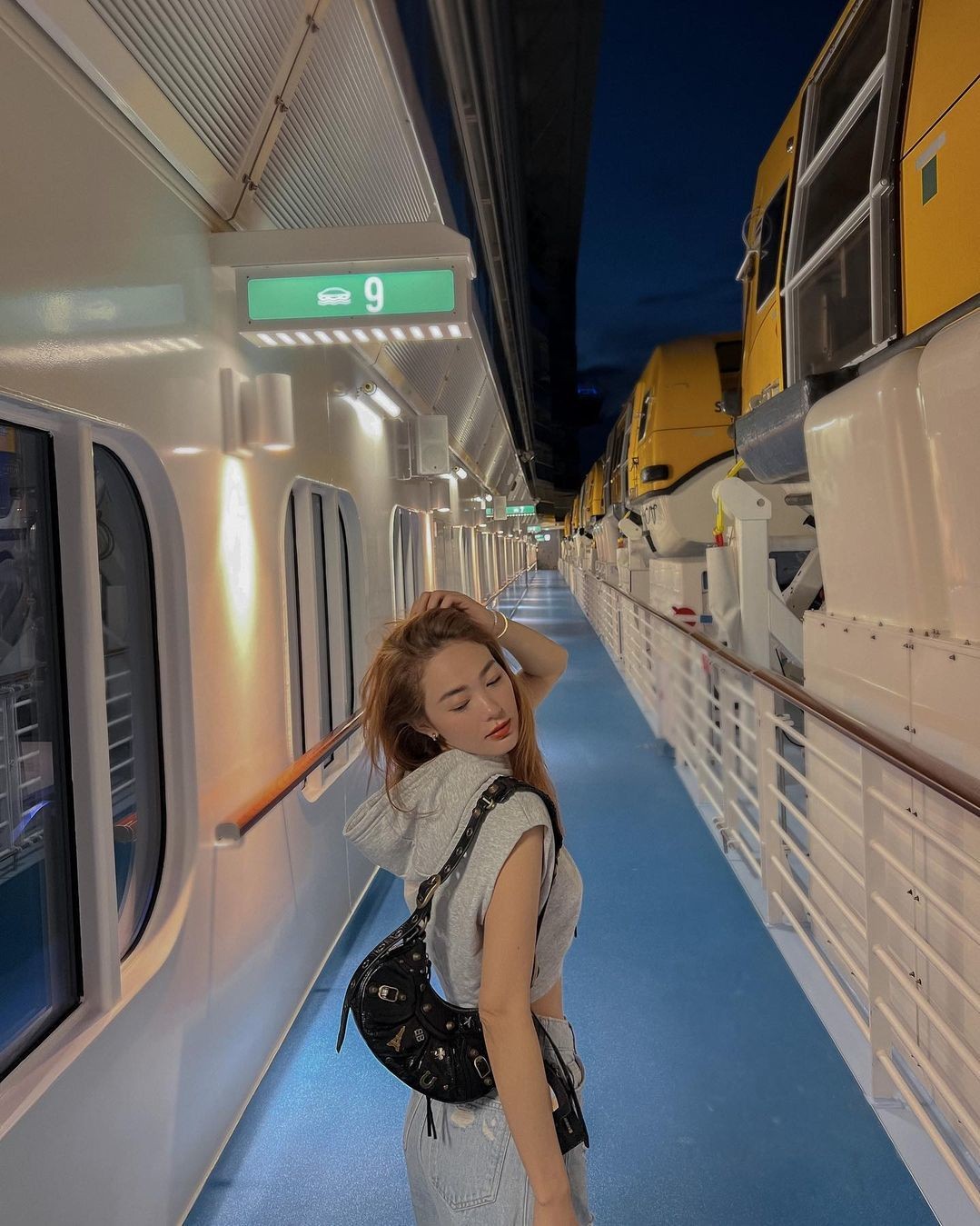 chiếc túi hàng hiệu đủ màu sắc 'được lòng' các mỹ nhân Việt