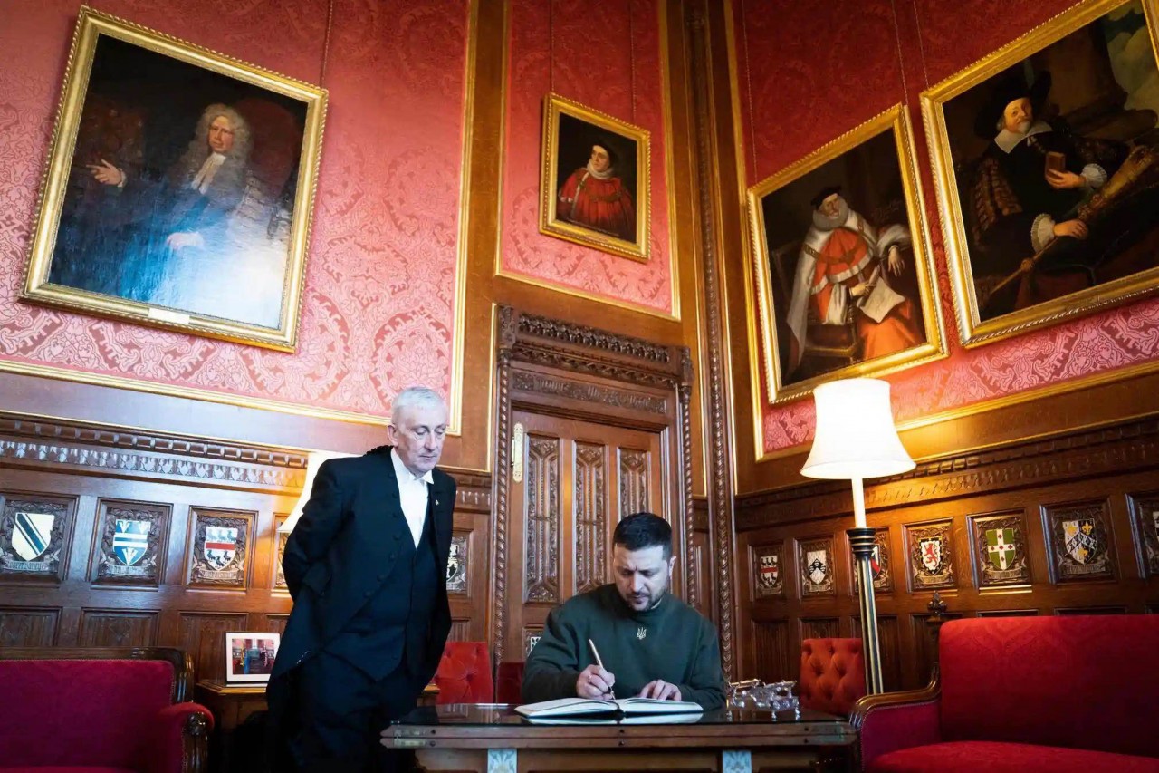 Chuyến thăm Anh bất ngờ của Tổng thống Ukraine Zelenskiy