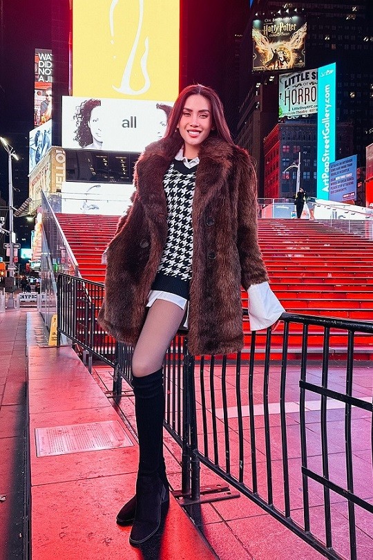 Võ Hoàng Yến Võ Hoàng Yến