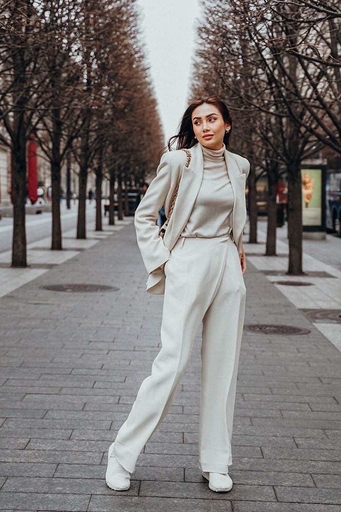 Võ Hoàng Yến Võ Hoàng Yến