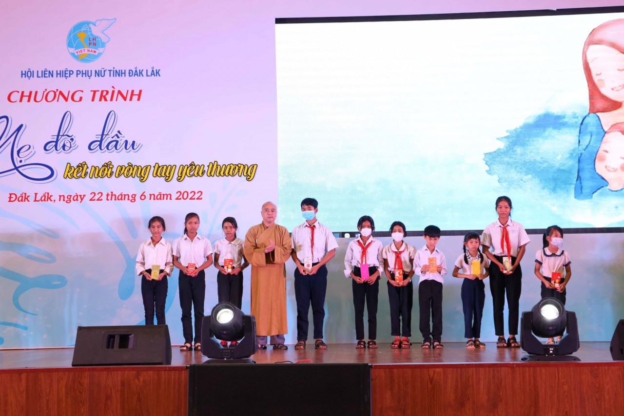 Công tác nhân quyền địa phương: Những bước đi khởi sắc Công tác nhân quyền địa phương: Những bước đi khởi sắc