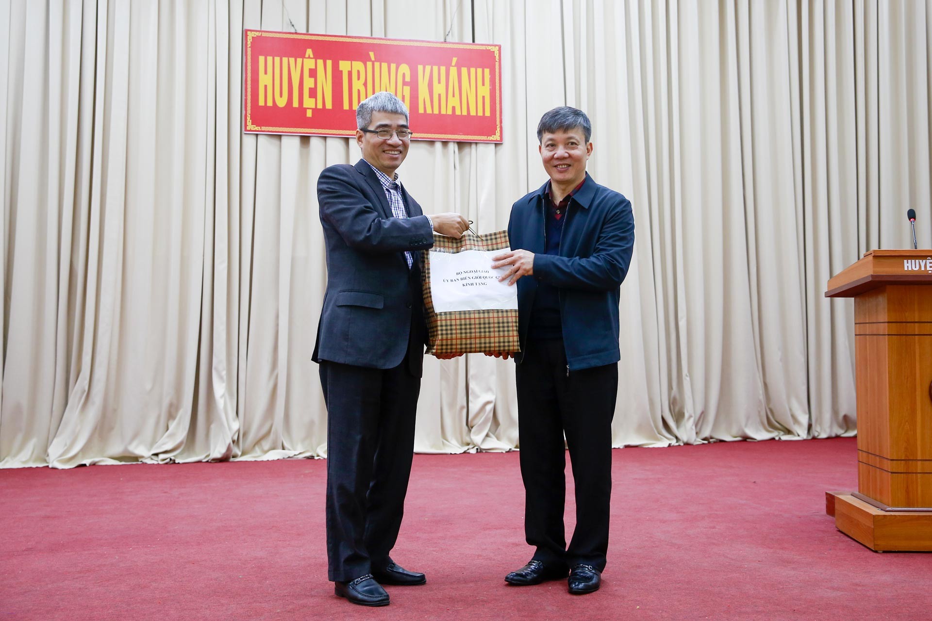 Hoạt động học tập thực tế theo tinh thần Chỉ thị số 05-CT/TW “Về đẩy mạnh học tập và làm theo tư tưởng đạo đức phong cách Hồ Chí Minh” tại Cao Bằng nh