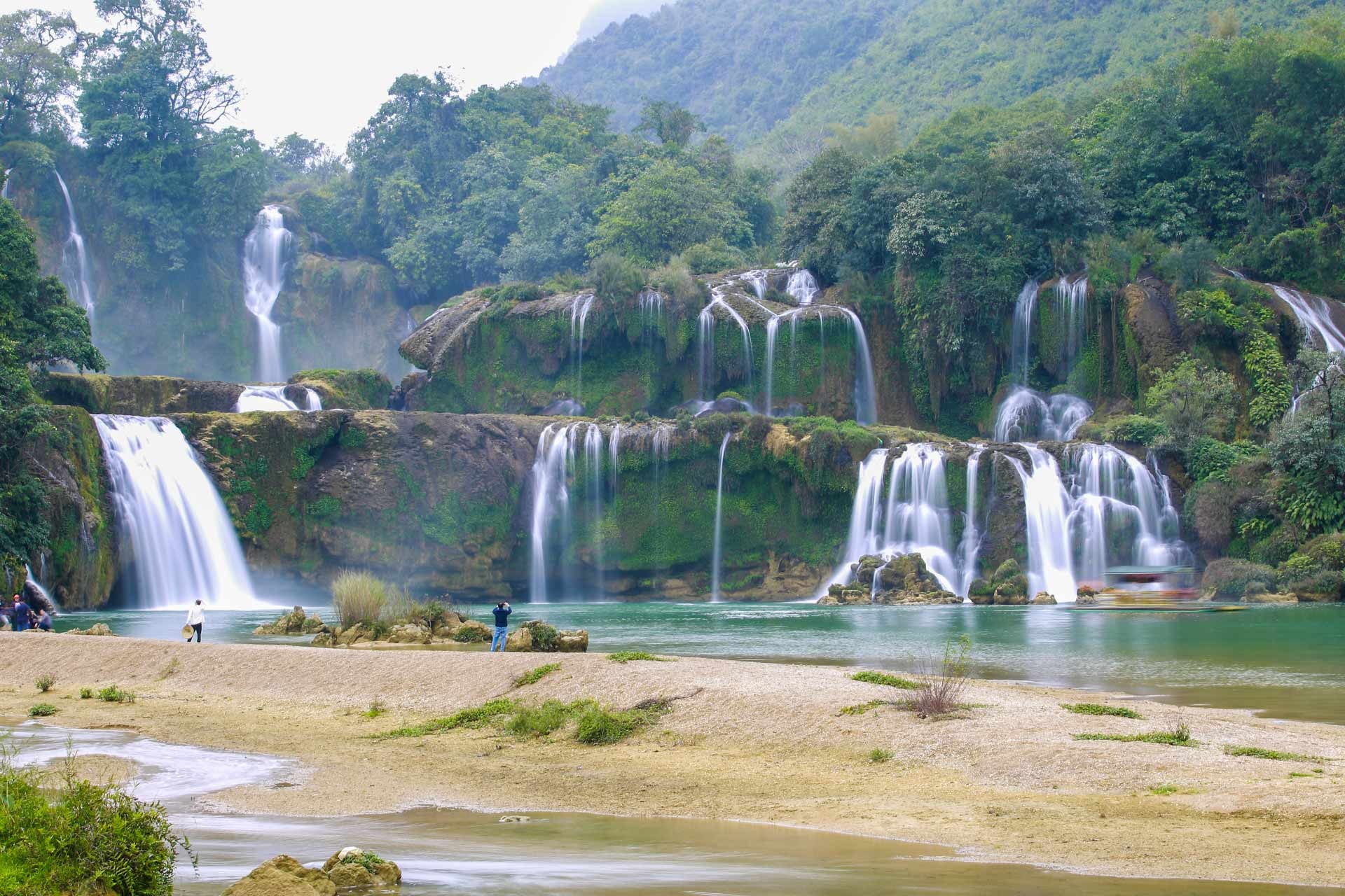 Hoạt động học tập thực tế theo tinh thần Chỉ thị số 05-CT/TW “Về đẩy mạnh học tập và làm theo tư tưởng đạo đức phong cách Hồ Chí Minh” tại Cao Bằng nh