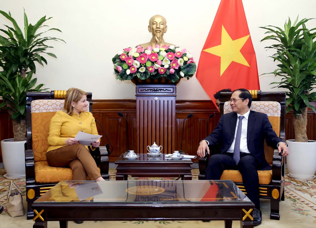 Đề nghị Italia sớm phê chuẩn Hiệp định EVIPA Đề nghị Italy sớm phê chuẩn Hiệp định EVIPA, vận động EU sớm gỡ thẻ vàng IUU cho thuỷ sản Việt Nam