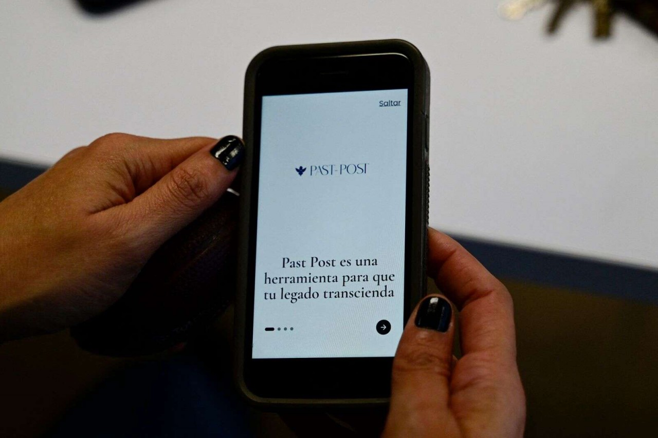 Ứng dụng giúp "kết nối" với người thân sau khi qua đời