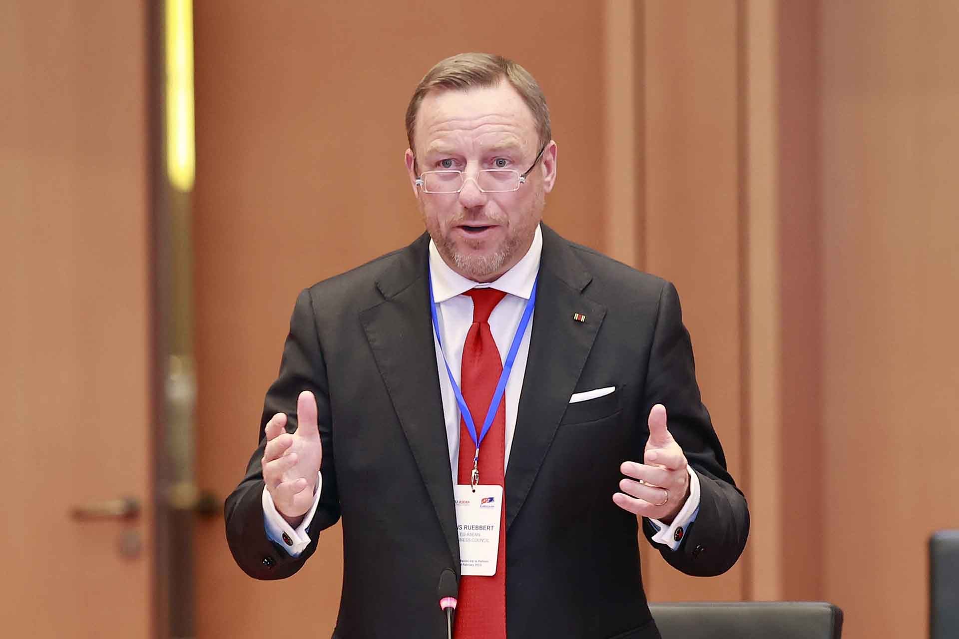 Ông Jens Ruebbert, Phó Chủ tịch, đồng Trưởng đoàn Hội đồng Kinh doanh EU-ASEAN phát biểu. (Nguồn: TTXVN)