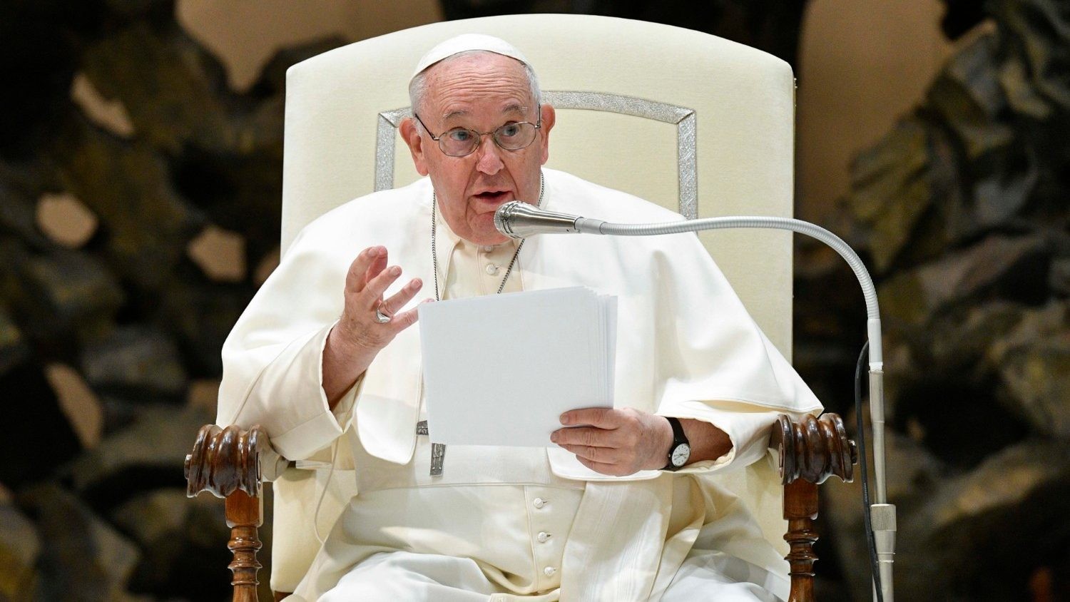 Tin thế giới 15/2: Lộ kế hoạch của Nga ở Kharkov; quốc gia Nam Á 'cấm cửa' hàng chục tàu Nga; EU tính trừng phạt Iran