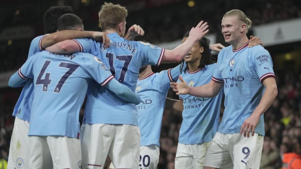 Ngoại hạng Anh: Man City tạm dẫn đầu sau khi vượt qua Arsenal với tỷ số đậm