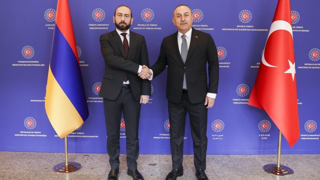 dong dat o tho nhi ky nhung chuyen tham bay to tinh doan ket