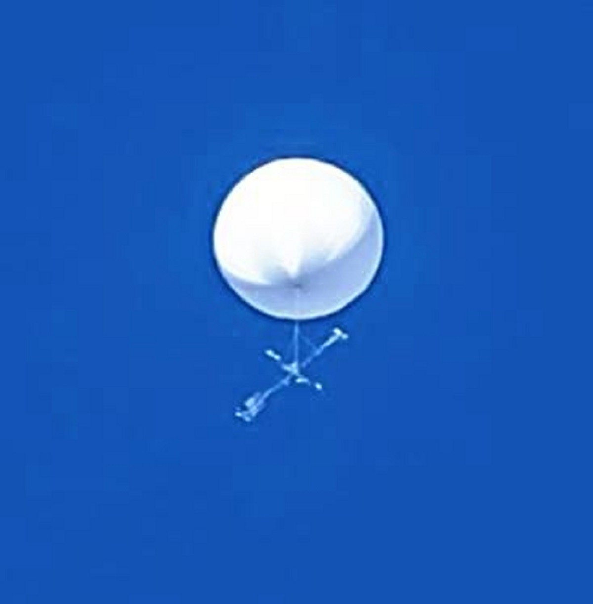 Vật thể không xác định nguồn gốc bay trên bầu trời thành phố Sendai (Nhật Bản) năm 2020. (Nguồn: Japan News)