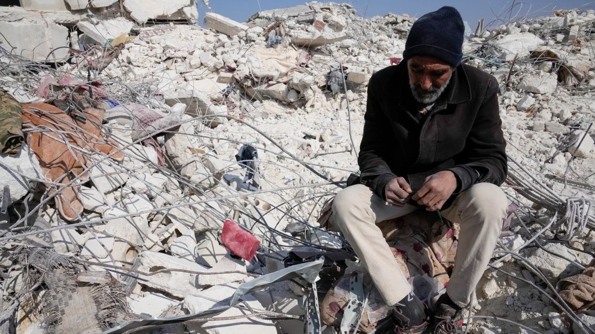 cuoc song kho cang them kho cua nguoi dan tay bac syria sau tham hoa dong dat