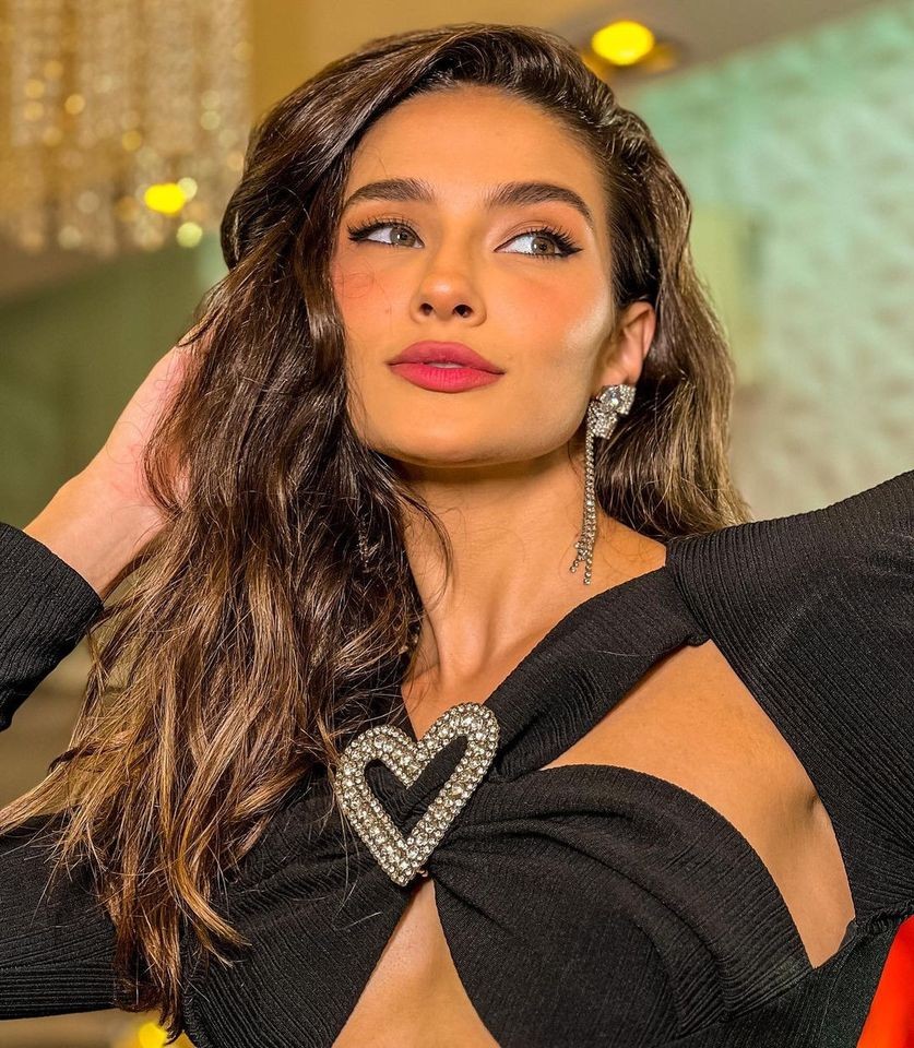 Tân Miss Charm 2023 gợi cảm cỡ nào?