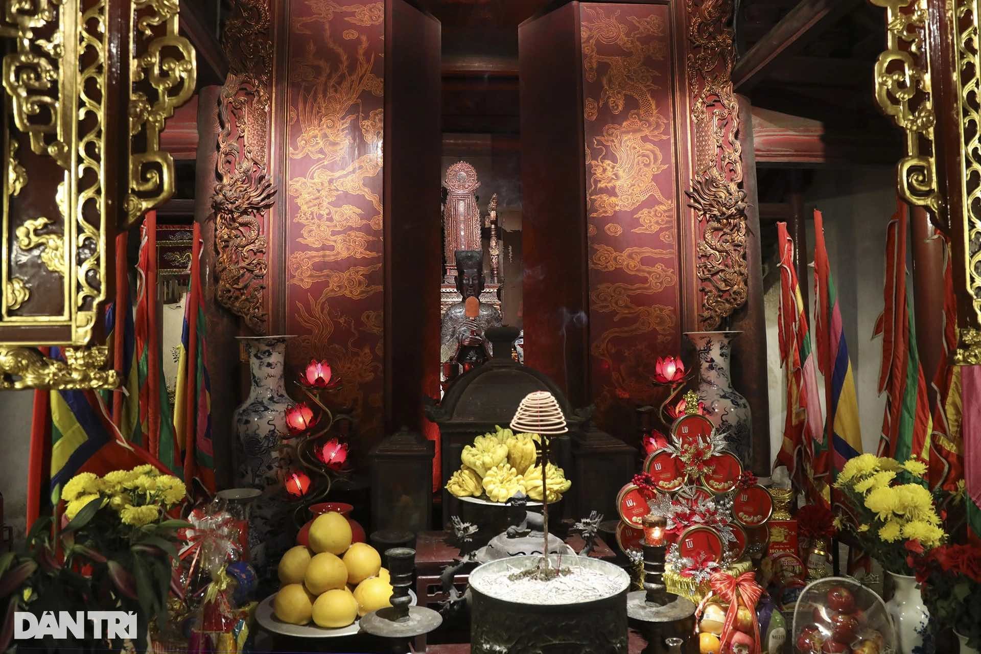 Chiêm ngưỡng tượng đồng độc bản vua An Dương Vương