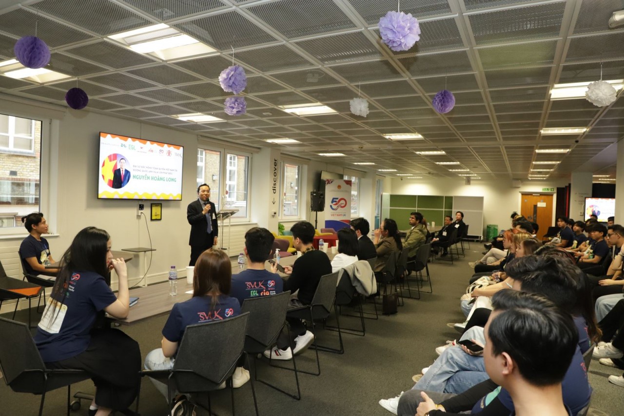 Hơn 200 sinh viên Việt Nam tại Anh cùng tham dự Hội trại thủ lĩnh