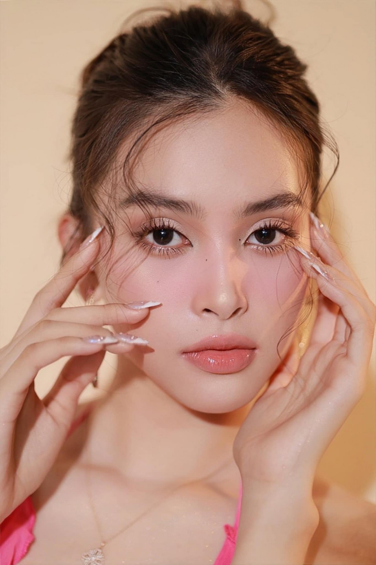 Ha hậu Trần Tiểu Vy