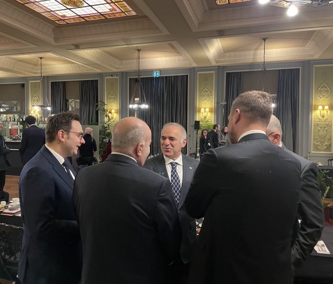 Czech khẳng định ủng hộ mua vũ khí chung với các nước khác để hỗ trợ Ukraine; Kiev kêu gọi gói hỗ trợ 15 tỷ USD từ IMF