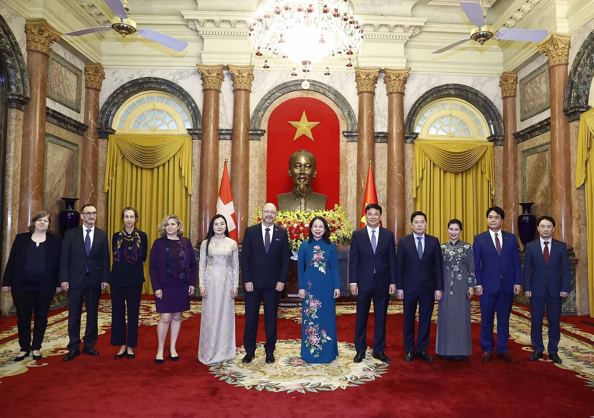 Quyền Chủ tịch nước Võ Thị Ánh Xuân tiếp Đại sứ Thuỵ Sỹ, Malaysia, Campuchia đến trình Quốc thư