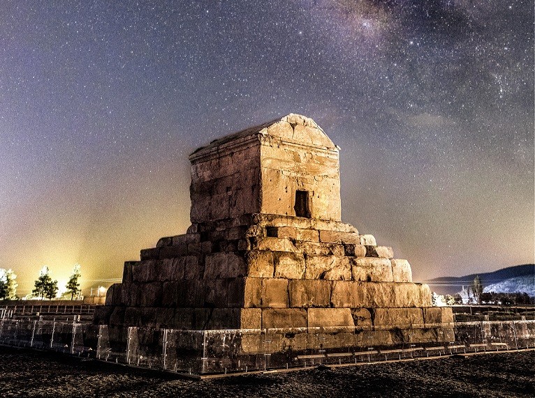 Khám phá đất nước Iran huyền diệu với những di sản đồ sộ