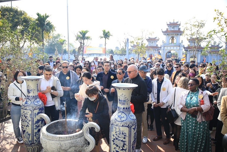 Hành trình ý nghĩa của chương trình Du Xuân Hữu nghị 2023 Hành trình ý nghĩa của chương trình Du Xuân Hữu nghị 2023