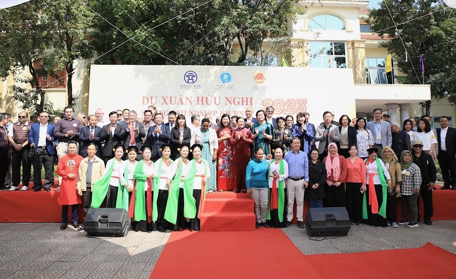 Hành trình ý nghĩa của chương trình Du Xuân Hữu nghị 2023 Hành trình ý nghĩa của chương trình Du Xuân Hữu nghị 2023